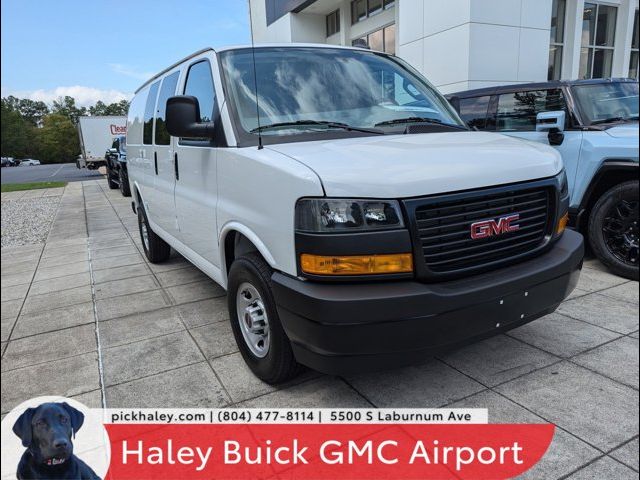 2024 GMC Savana Base