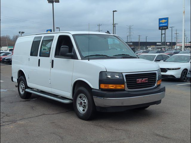2024 GMC Savana Base