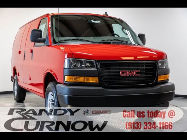 2024 GMC Savana Base