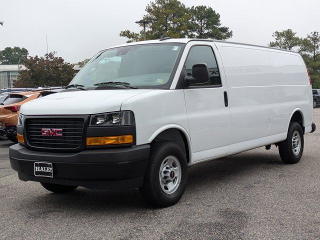 2024 GMC Savana Base