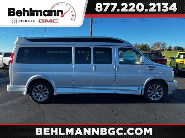 2024 GMC Savana Base