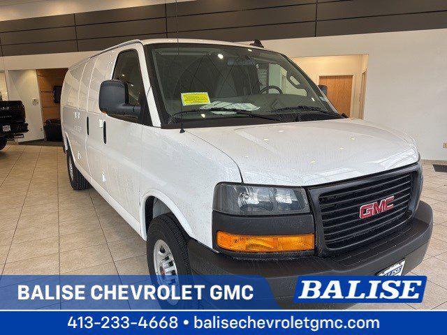 2024 GMC Savana Base