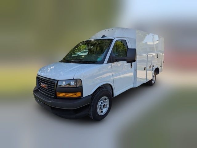 2024 GMC Savana Base