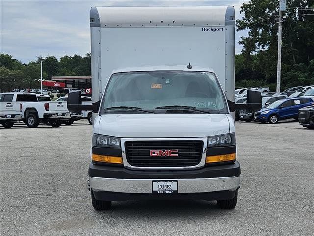 2024 GMC Savana Base