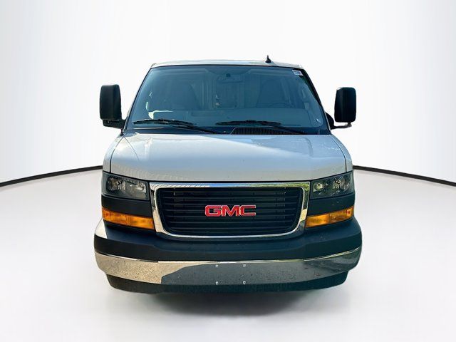 2024 GMC Savana Base