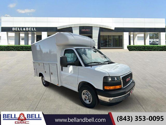 2024 GMC Savana Base