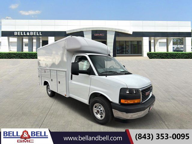 2024 GMC Savana Base