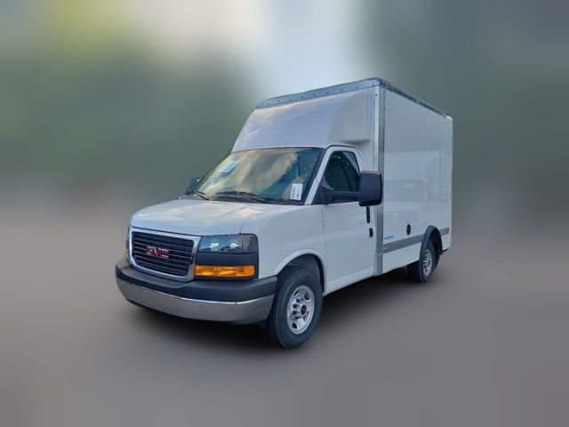 2024 GMC Savana Base