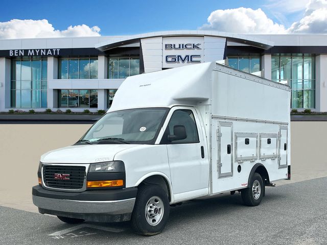 2024 GMC Savana Base