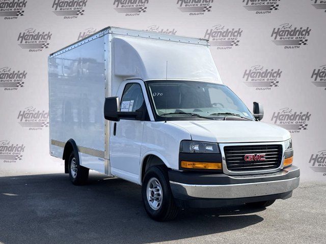 2024 GMC Savana Base