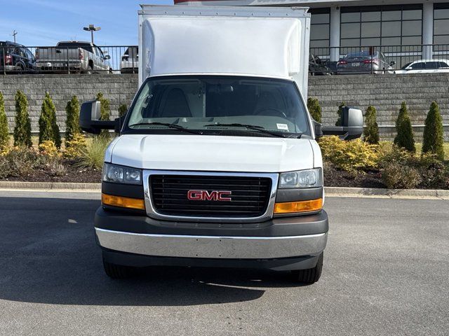 2024 GMC Savana Base