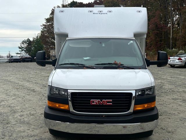 2024 GMC Savana Base