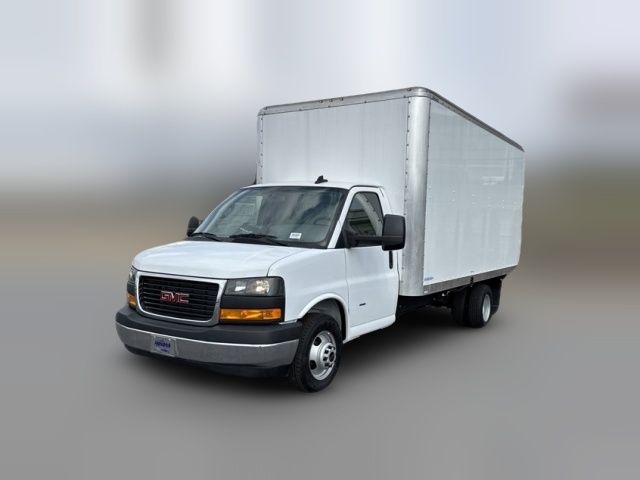 2024 GMC Savana Base