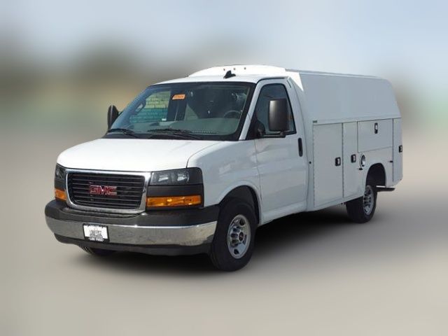 2024 GMC Savana Base