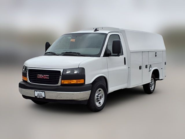 2024 GMC Savana Base