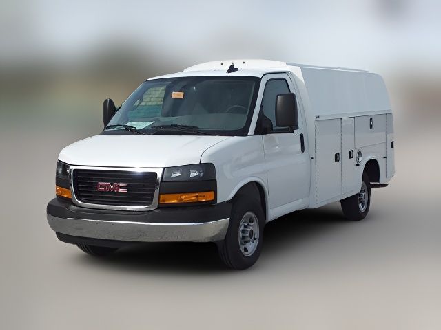 2024 GMC Savana Base