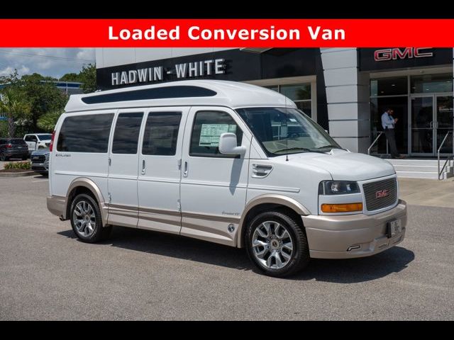 2024 GMC Savana Base