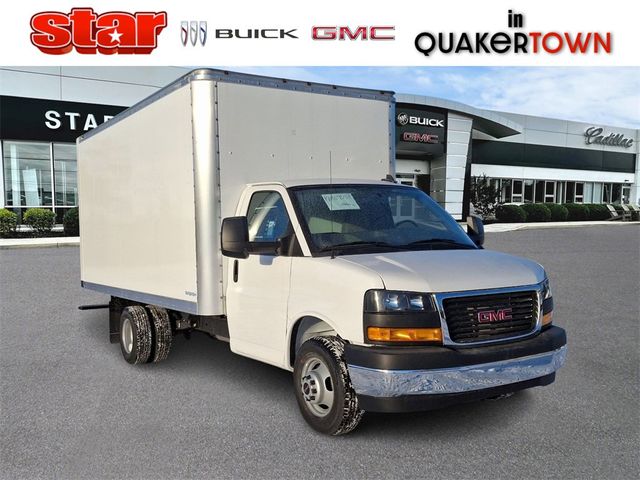 2024 GMC Savana Base