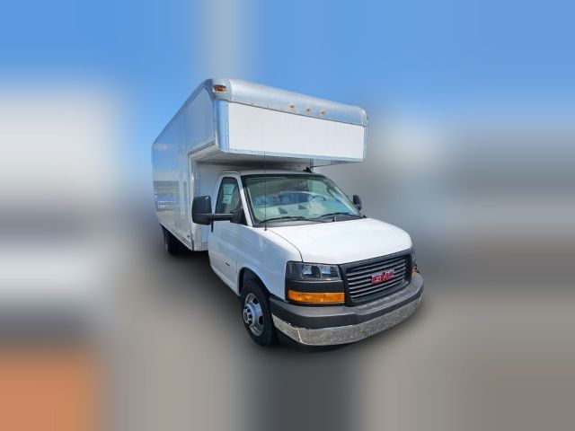 2024 GMC Savana Base