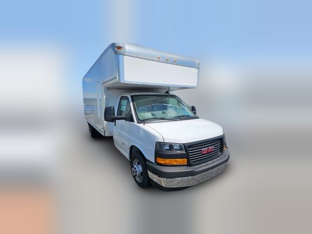 2024 GMC Savana Base