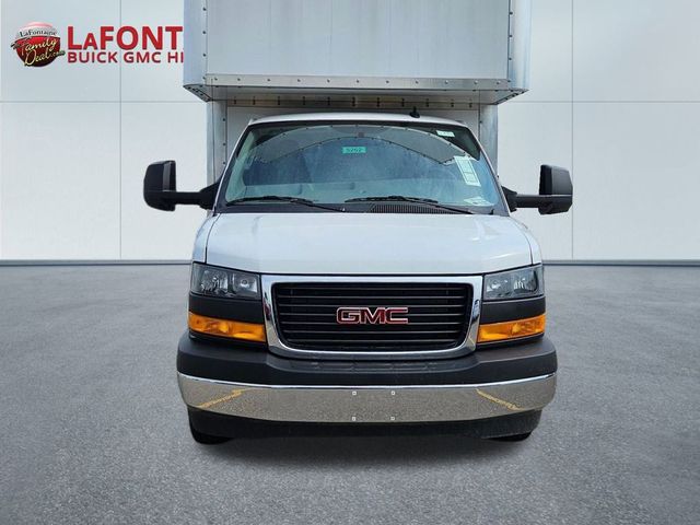 2024 GMC Savana Base