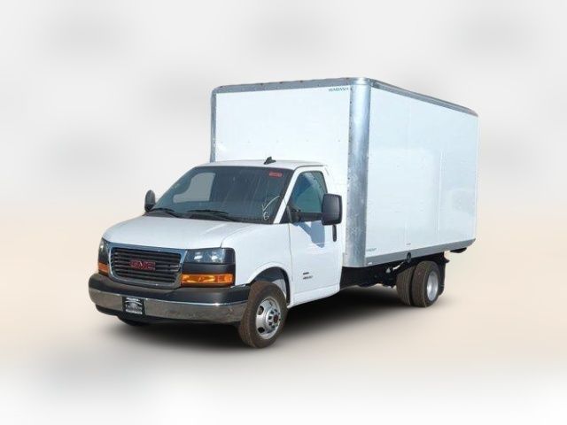 2024 GMC Savana Base