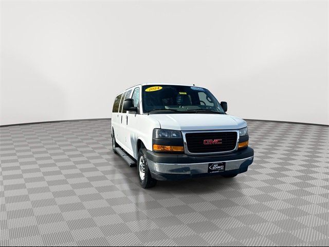 2024 GMC Savana LT