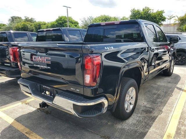 2024 GMC Sierra 1500 SLE