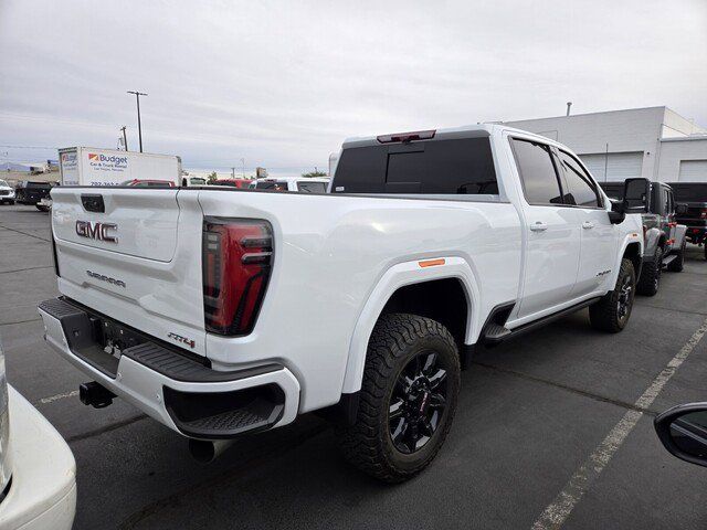 2024 GMC Sierra 2500HD AT4