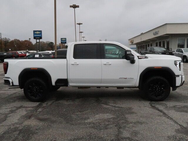 2024 GMC Sierra 2500HD AT4