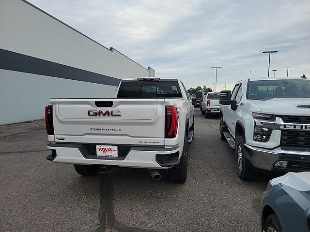 2024 GMC Sierra 2500HD Denali