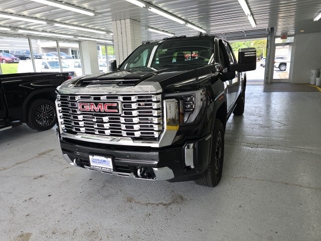 2024 GMC Sierra 2500HD Denali