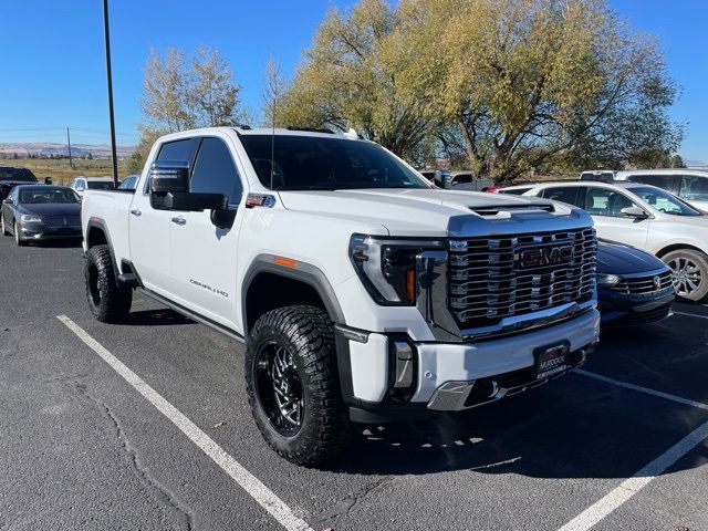 2024 GMC Sierra 2500HD Denali