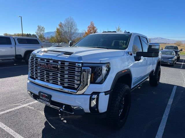 2024 GMC Sierra 2500HD Denali