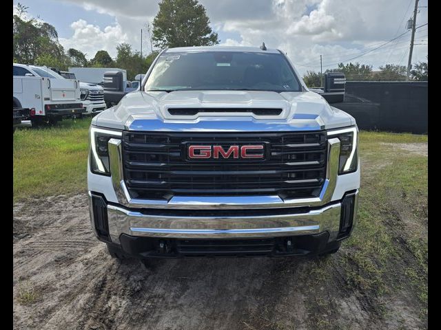 2024 GMC Sierra 2500HD Pro
