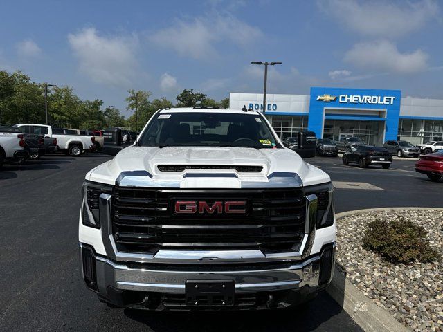 2024 GMC Sierra 2500HD Pro