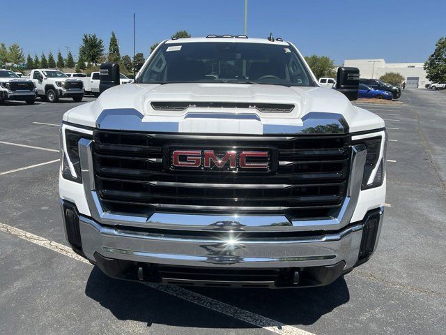 2024 GMC Sierra 2500HD Pro