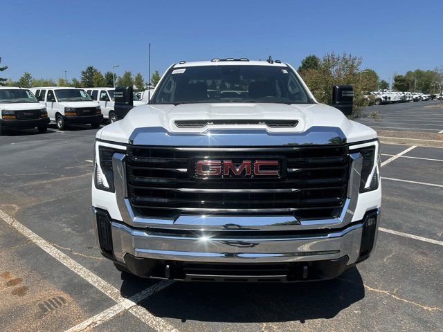 2024 GMC Sierra 2500HD Pro