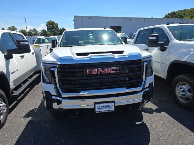 2024 GMC Sierra 2500HD Pro