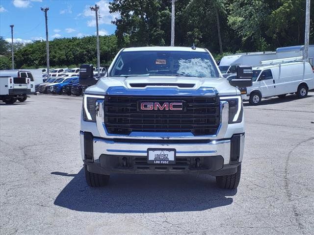 2024 GMC Sierra 2500HD Pro