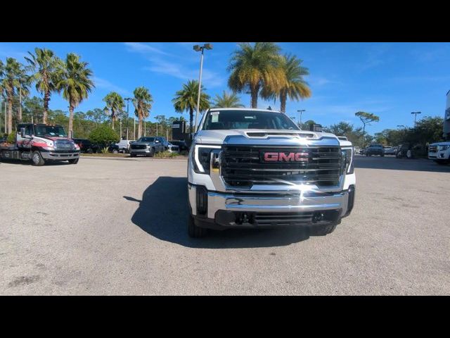 2024 GMC Sierra 2500HD Pro