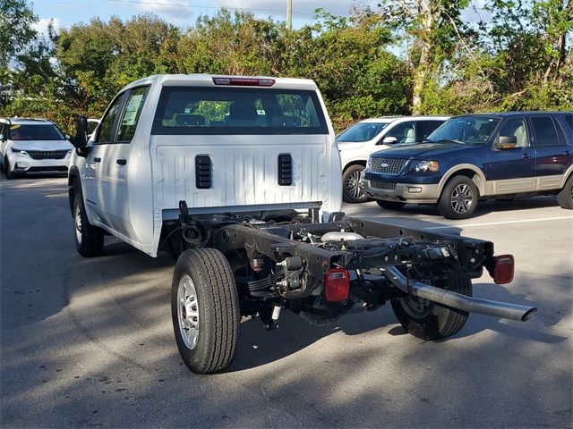 2024 GMC Sierra 2500HD Pro