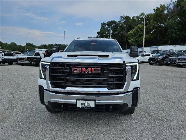 2024 GMC Sierra 2500HD Pro