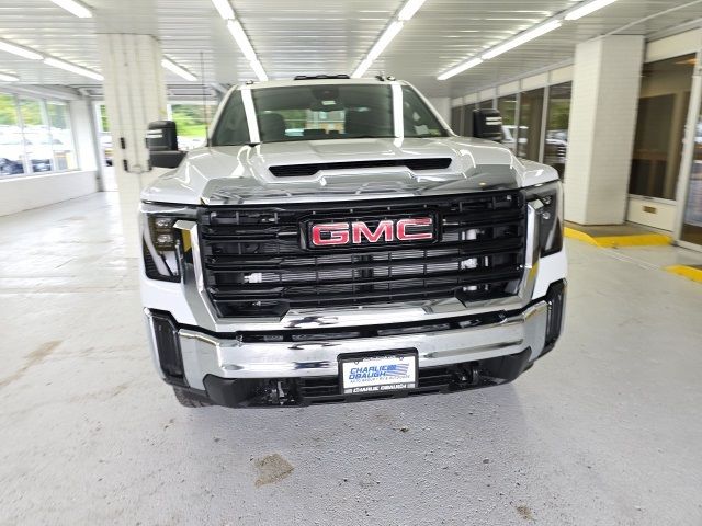 2024 GMC Sierra 2500HD Pro