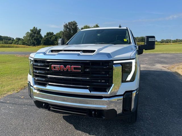 2024 GMC Sierra 2500HD Pro