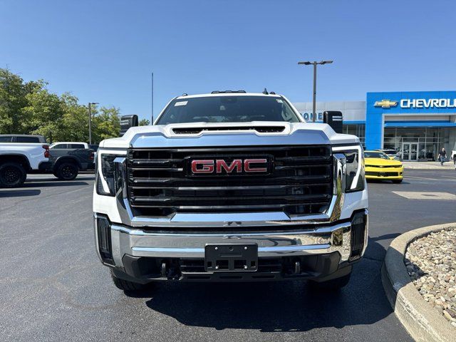 2024 GMC Sierra 2500HD Pro