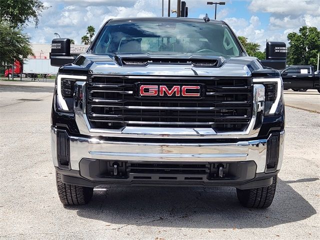 2024 GMC Sierra 2500HD Pro