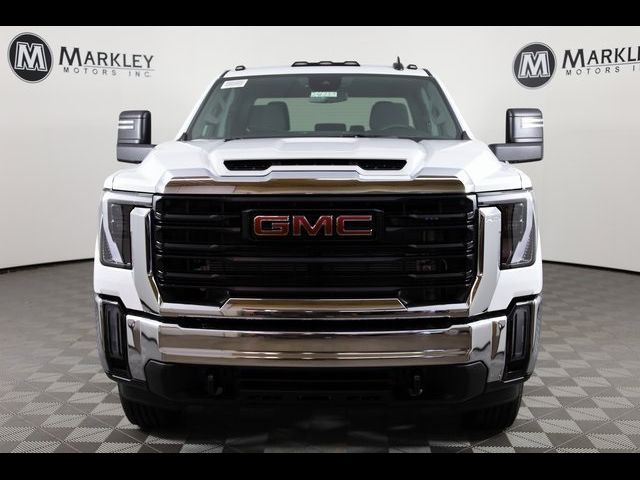 2024 GMC Sierra 2500HD Pro