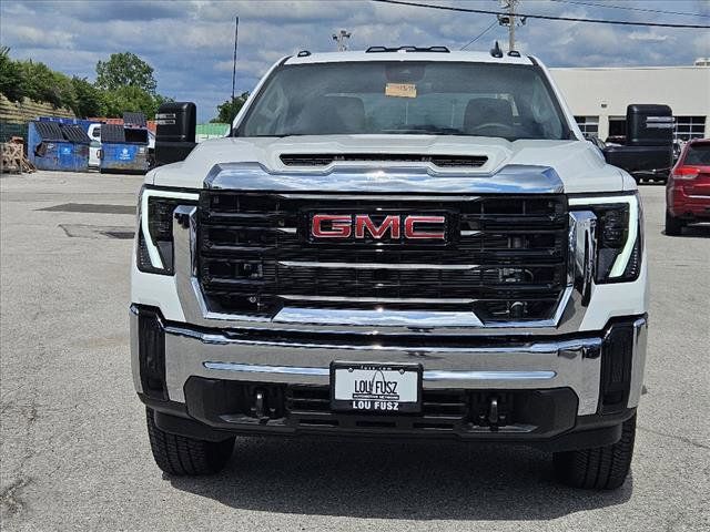 2024 GMC Sierra 2500HD Pro