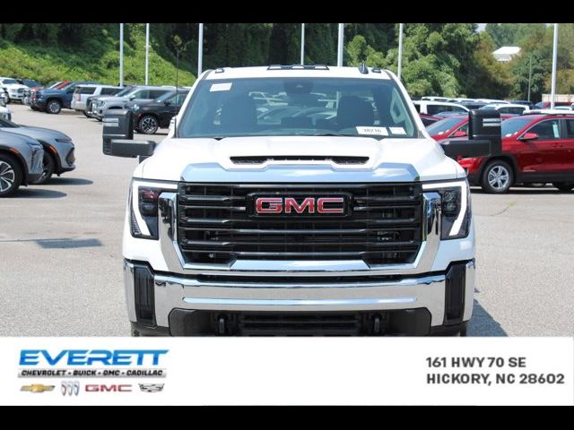 2024 GMC Sierra 2500HD Pro